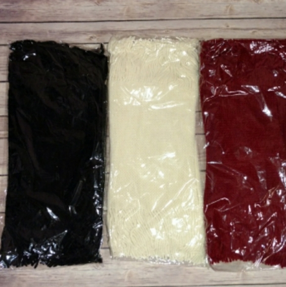 Fringe Scarf Set - Black, Cream, and Red - Picture 3 of 7